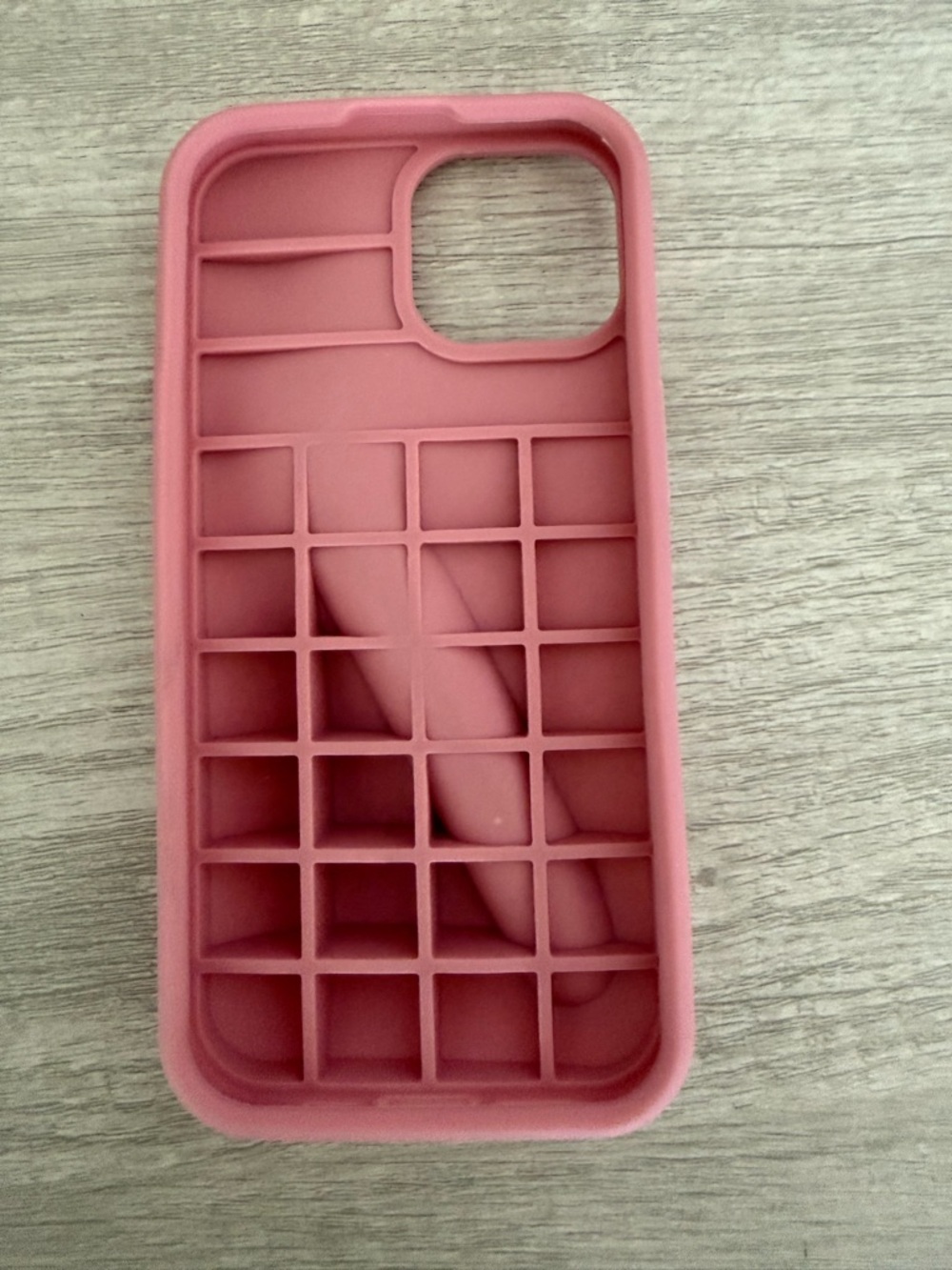 RHODE Pink Silicone iPhone 14 Case - Picture 4 of 4